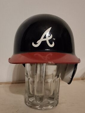 Vintage 1997 MLB Atlanta Braves souvenir batting helmet.